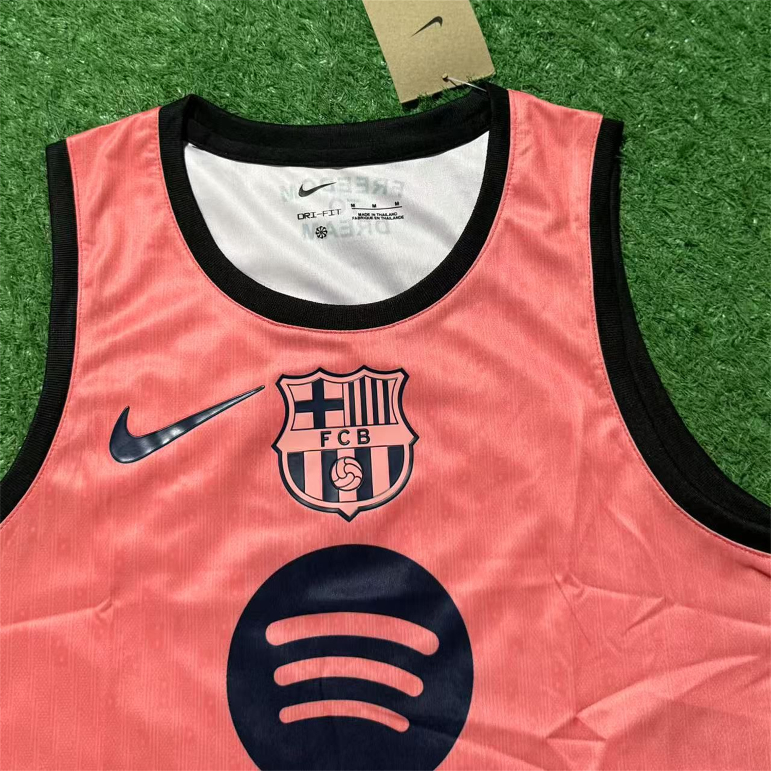 TKH-turbokithub-Women's Barcelona 25-26 Black Logo Pink Yoga Vest