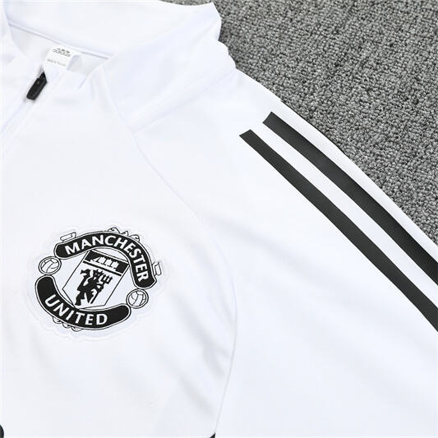TKH-turbokithub-Manchester United 25-26 Kids Long Sleeve Training Set - White Top & Black Pants