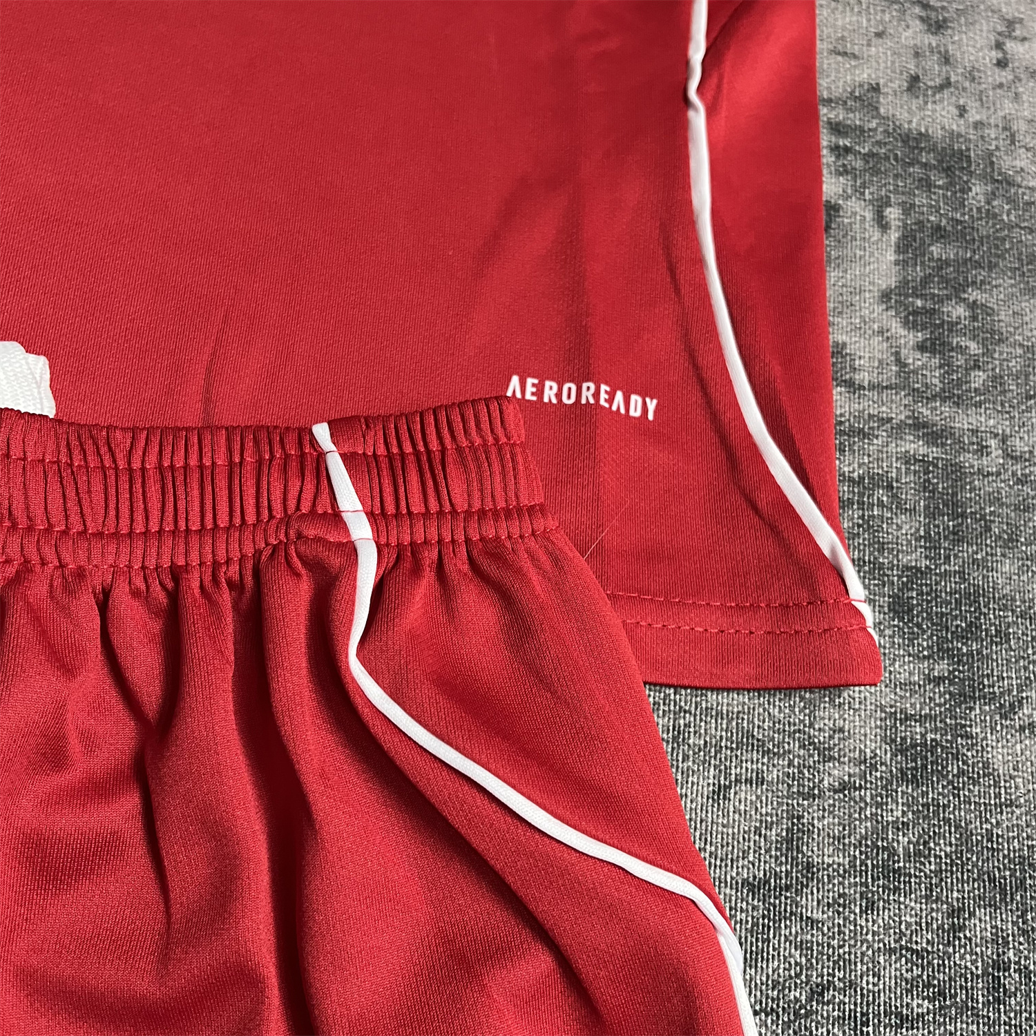 TKH-turbokithub-Liver.pool 25-26 Home Kids Kit