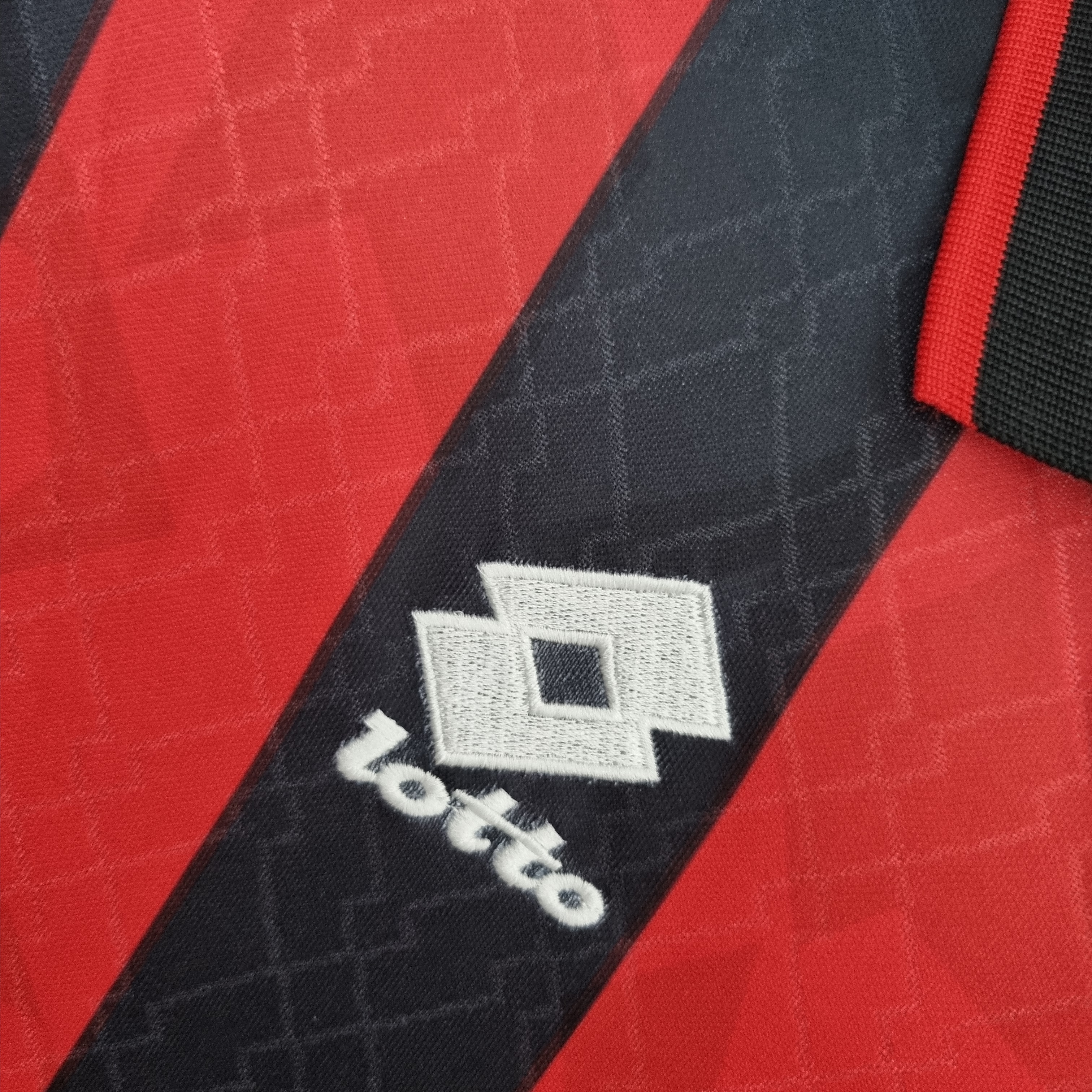 TKH-turbokithub-Retro AC Milan 95-96 Home Stadium Jersey