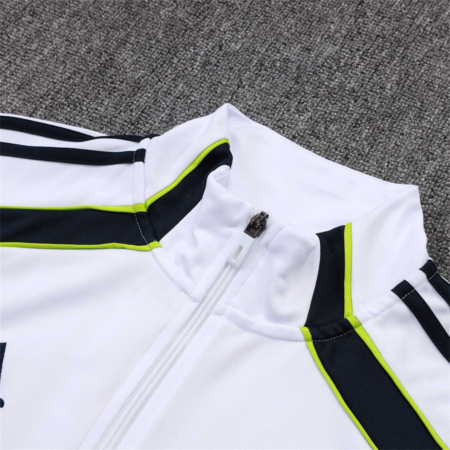 TKH-turbokithub-Real Madrid 25-26 Jacket Training Tracksuit - White Throwback Jackets & Black Pants