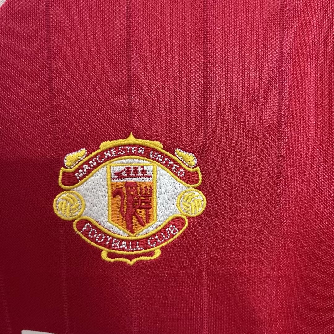 TKH-turbokithub-Retro Manchester United 82-83 Home Long Sleeve Jersey