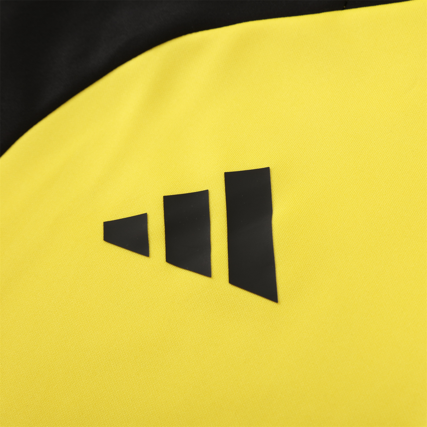 TKH-turbokithub-Atletico Mineiro 25-26 Long Sleeve Training Set - Yellow Top & Black Pants