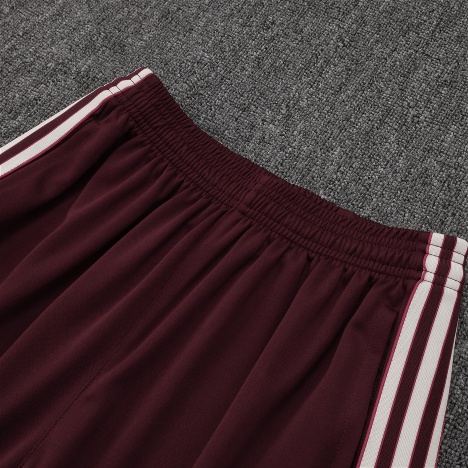 TKH-turbokithub-Bayern Munich 25-26 Throwback Trefoil Long Sleeves Training Set - Deep Red
