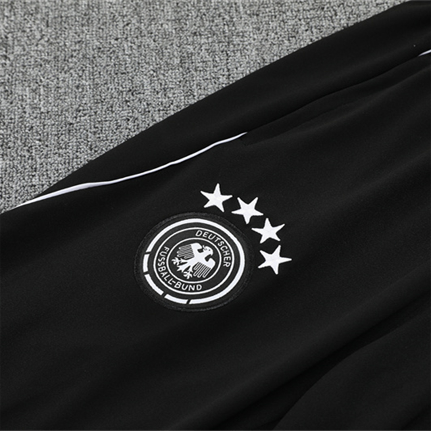 TKH-turbokithub-Germany 25-26 Kids Long Sleeve Training Set - White Top and Black Pants
