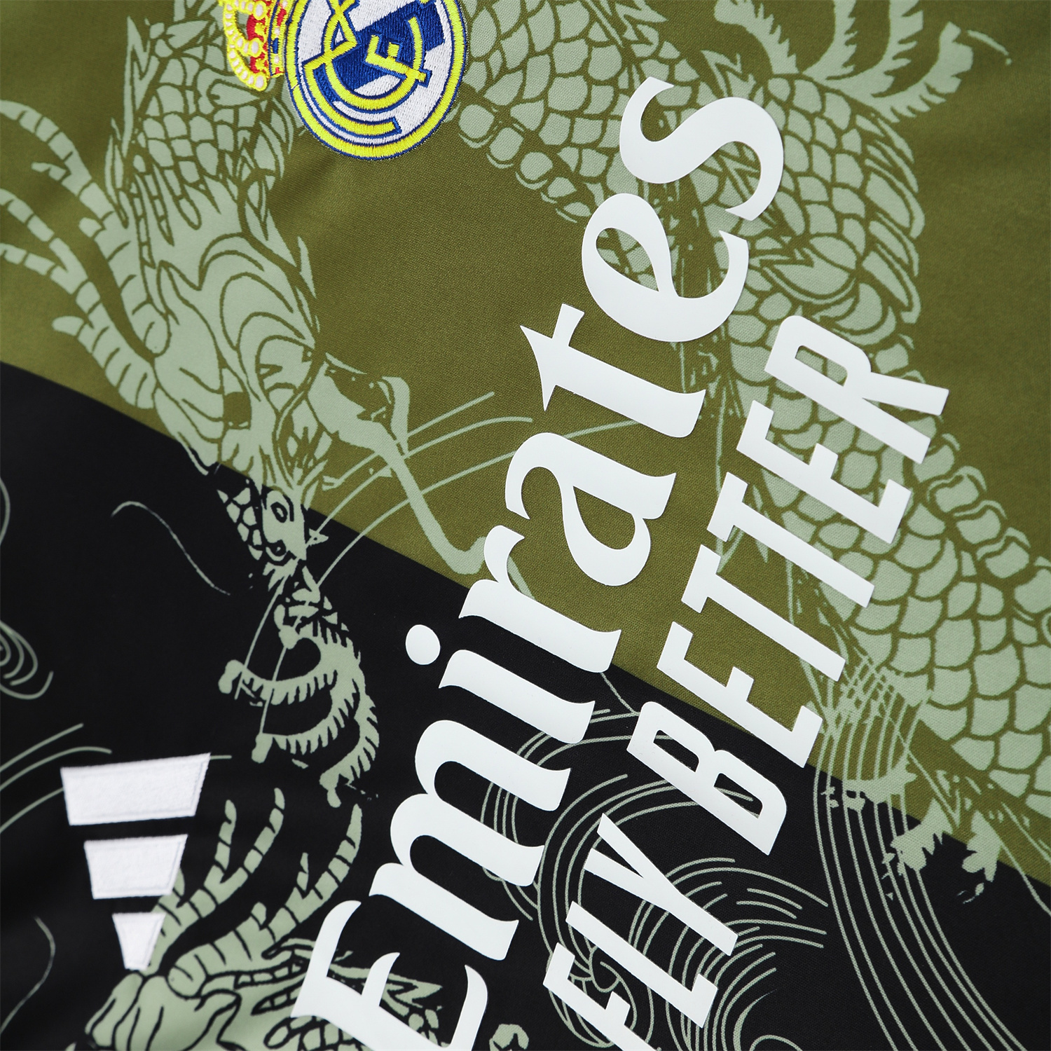 TKH-turbokithub-Real Madrid 25-26 Short-Sleeve Training Set - Green-Black Dragon Top & Black-White Shorts