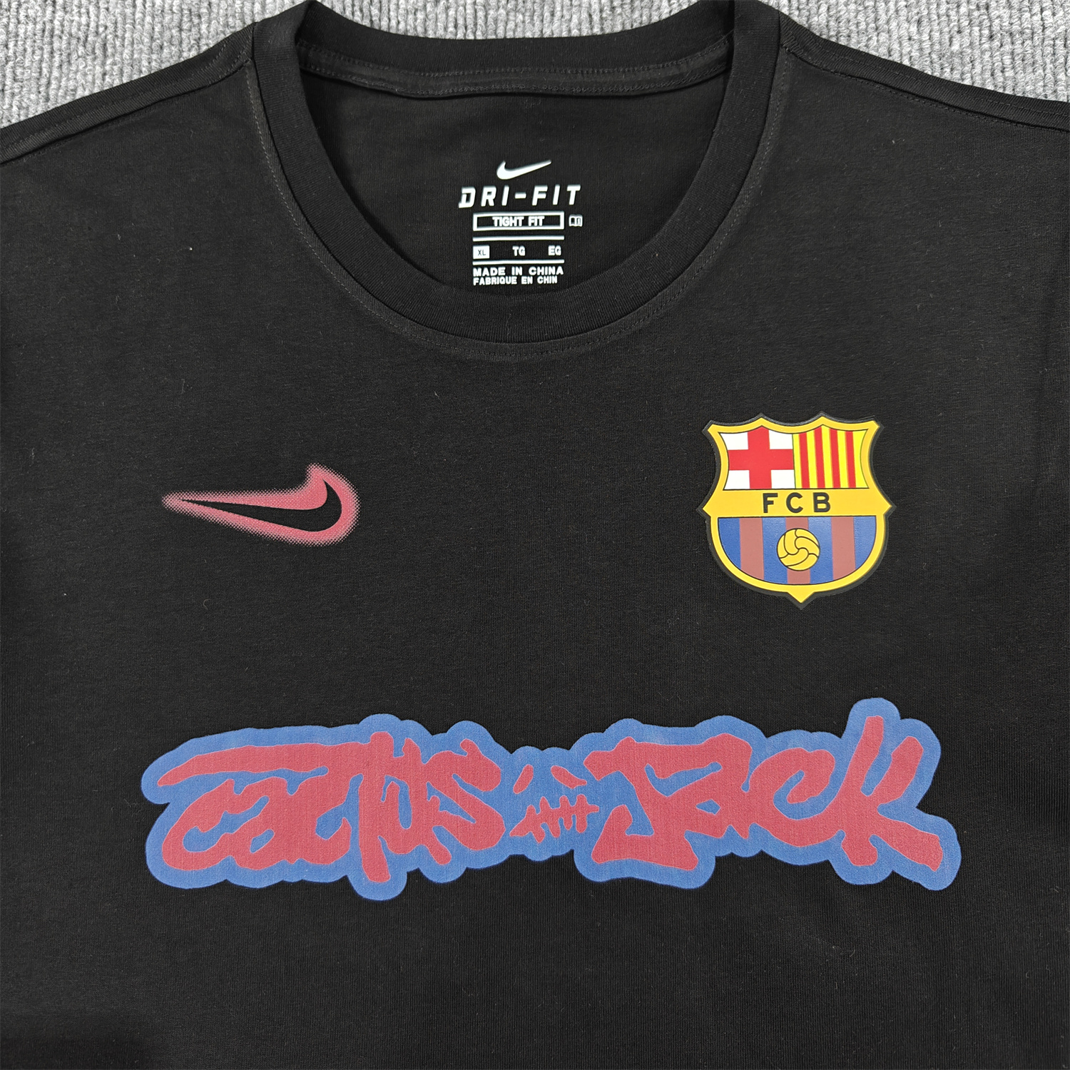 TKH-turbokithub-Barcelona x Travis Scott 25-26 Black T-shirt with Red ICON