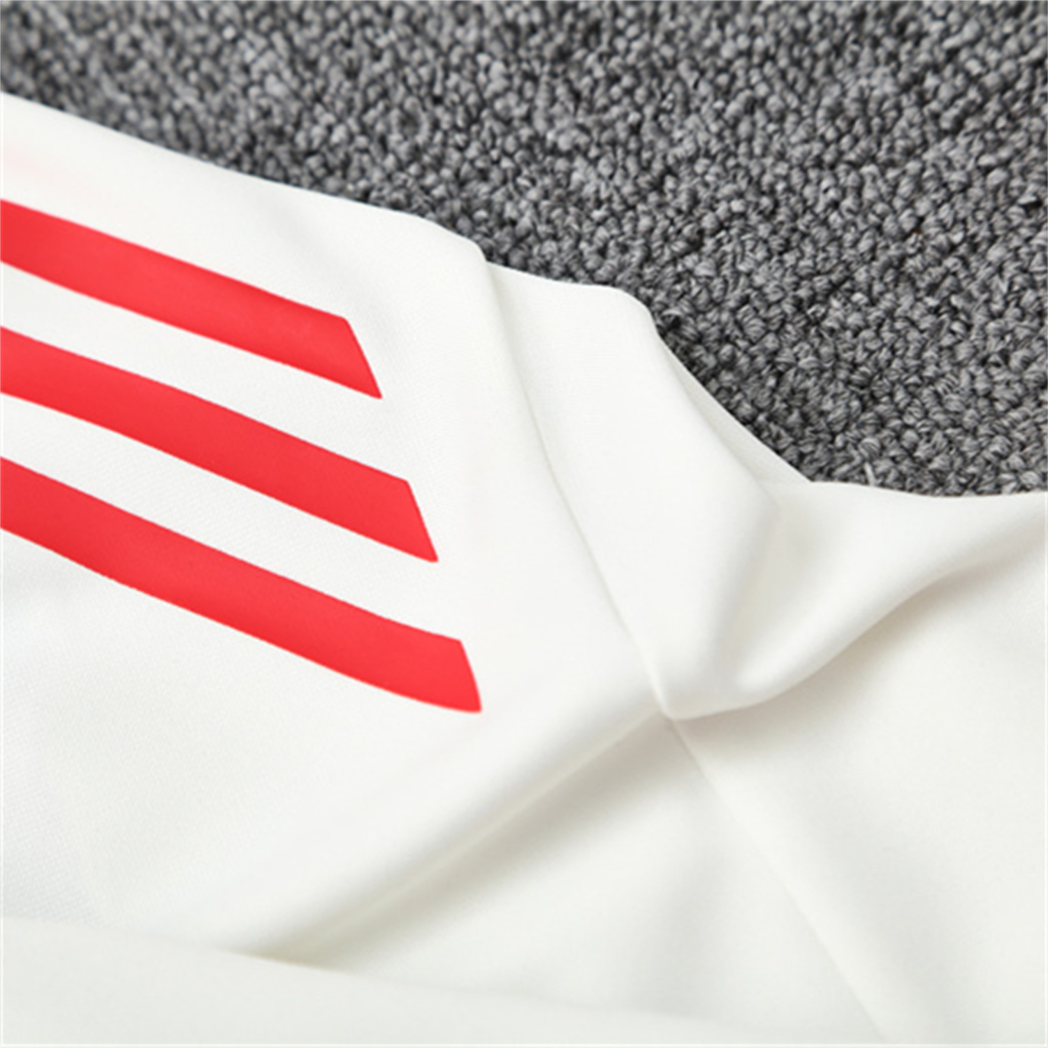 TKH-turbokithub-Liver.pool 25-26 Long Sleeve Training Set - White Top & Black Pants