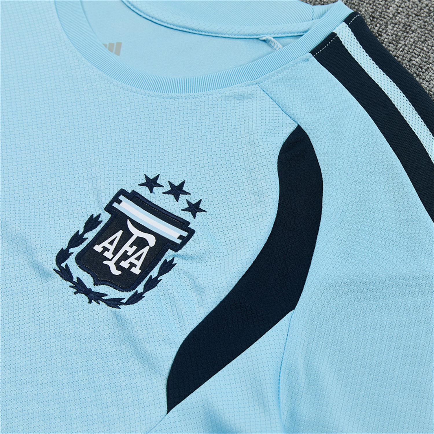 TKH-turbokithub-Argentina 2026 Short-Sleeve Training Set - Light Blue Top & Dark Blue Pants