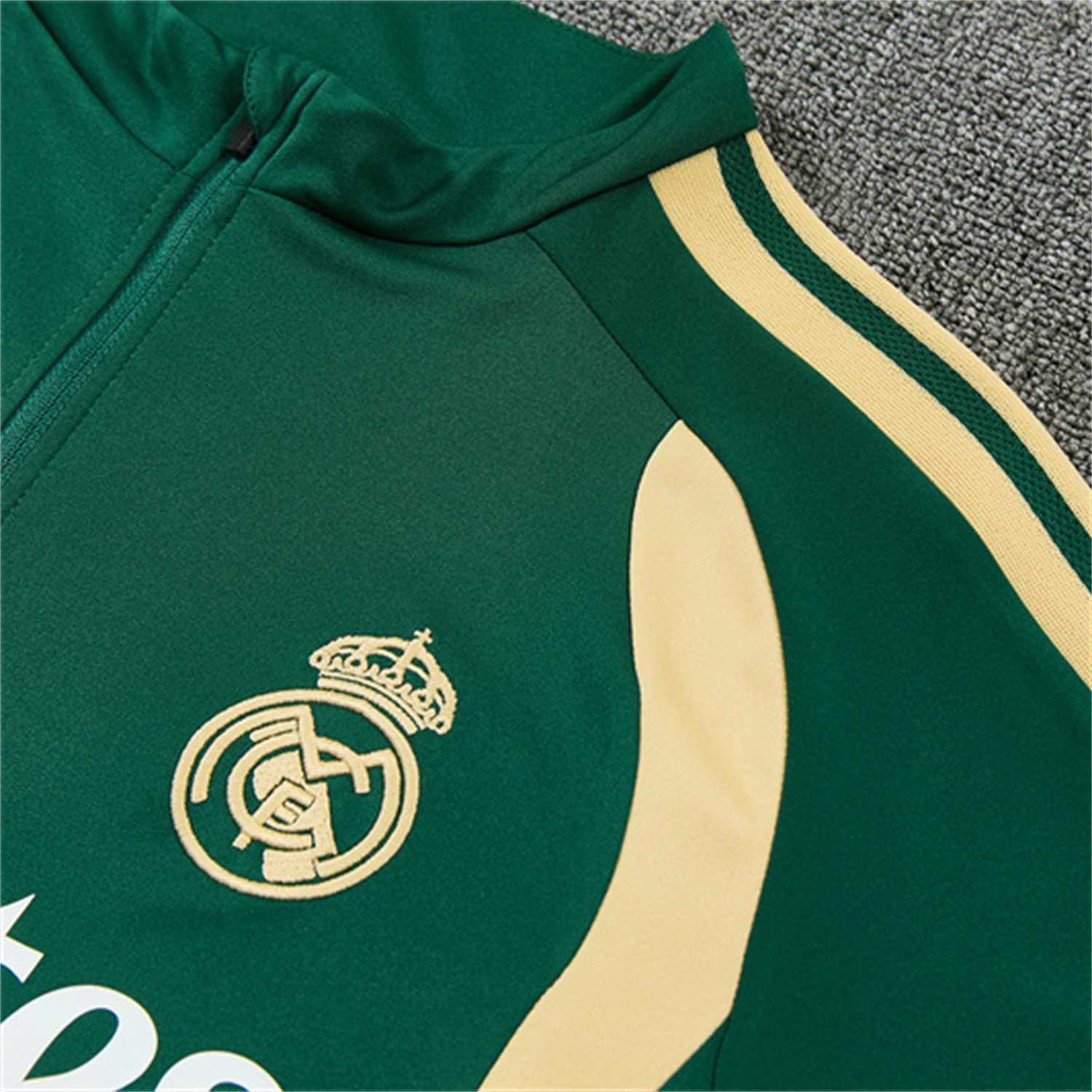 TKH-turbokithub-Real Madrid 26-27 Kids Long Sleeves Training Set - Green Top And Green Pants