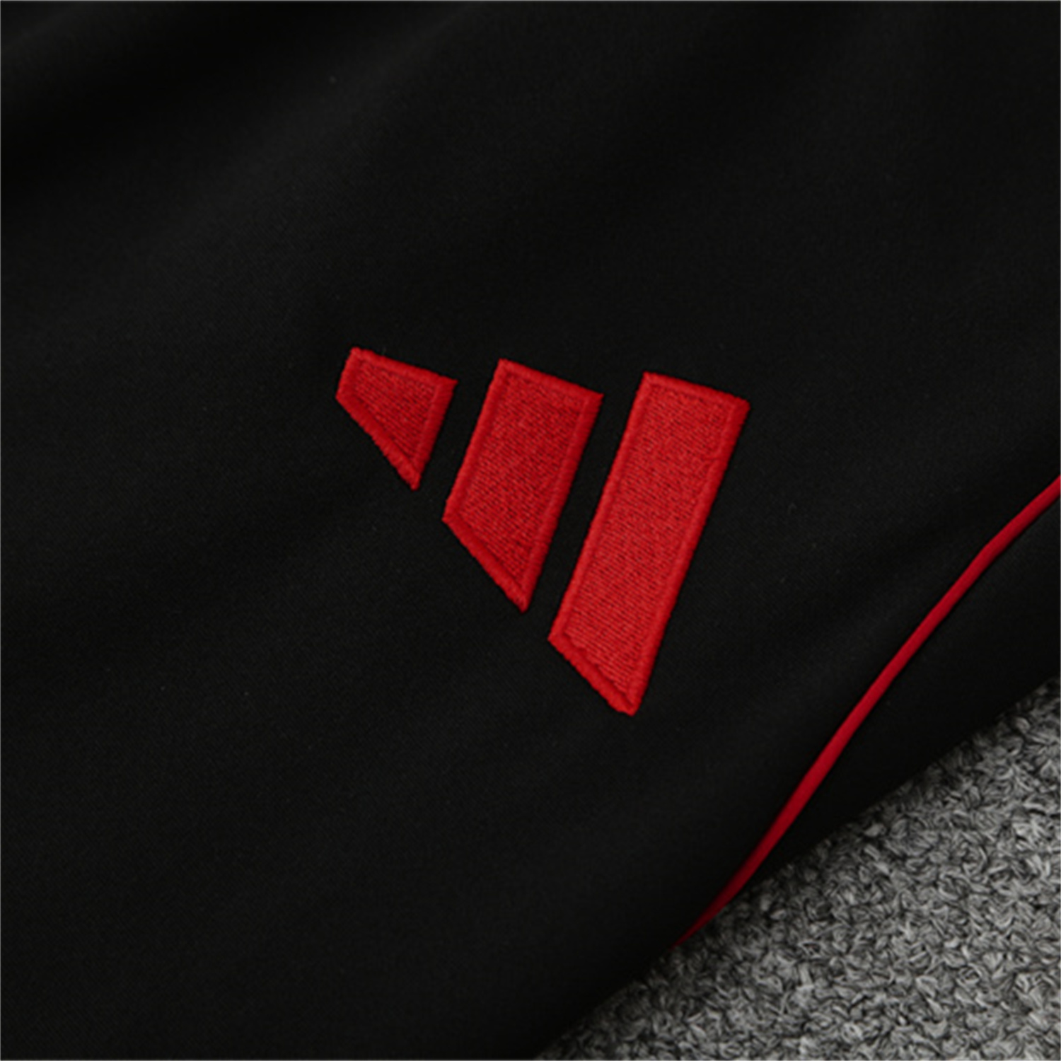 TKH-turbokithub-Manchester United 25-26 Kid Long Sleeves Training Set - Red Top & Black Pants