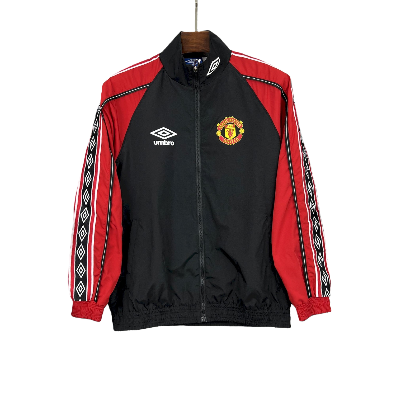 TKH-turbokithub-Retro Manchester United 1998-99 Throwback Windbreaker Jacket - Black and Red