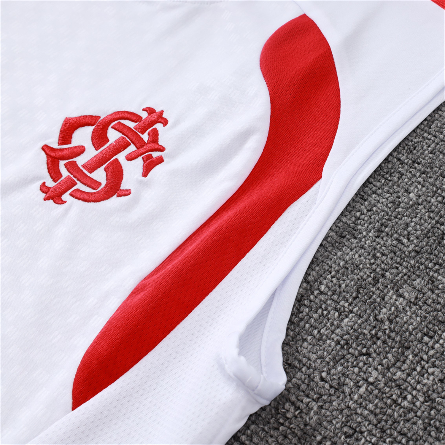 TKH-turbokithub-SC Internacional 2026 Vest Training Set - White Vest and Red Shorts
