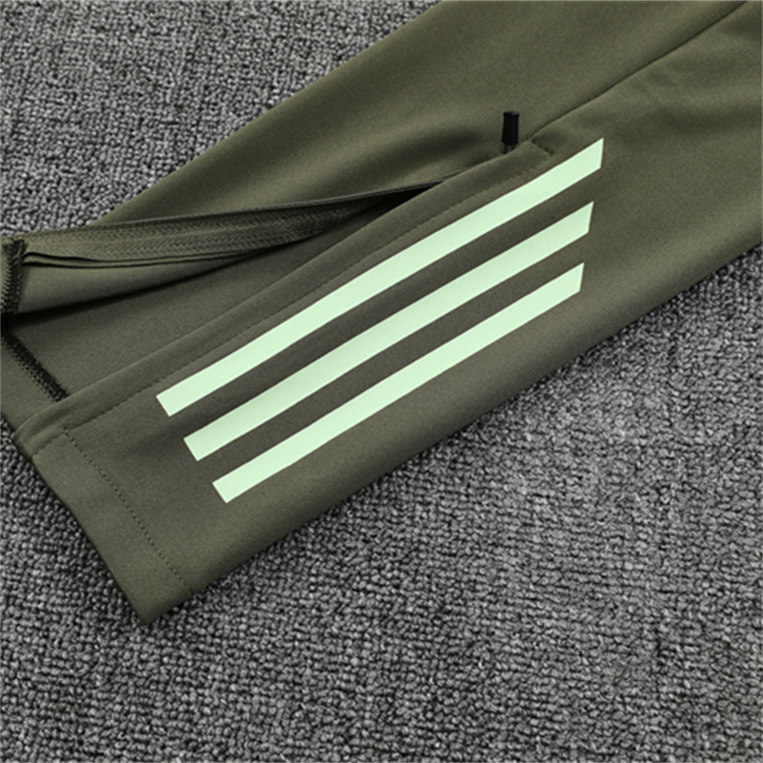 TKH-turbokithub-Real Madrid 25-26 Long Sleeve Training Set - Light Green Top & Army Green Pants