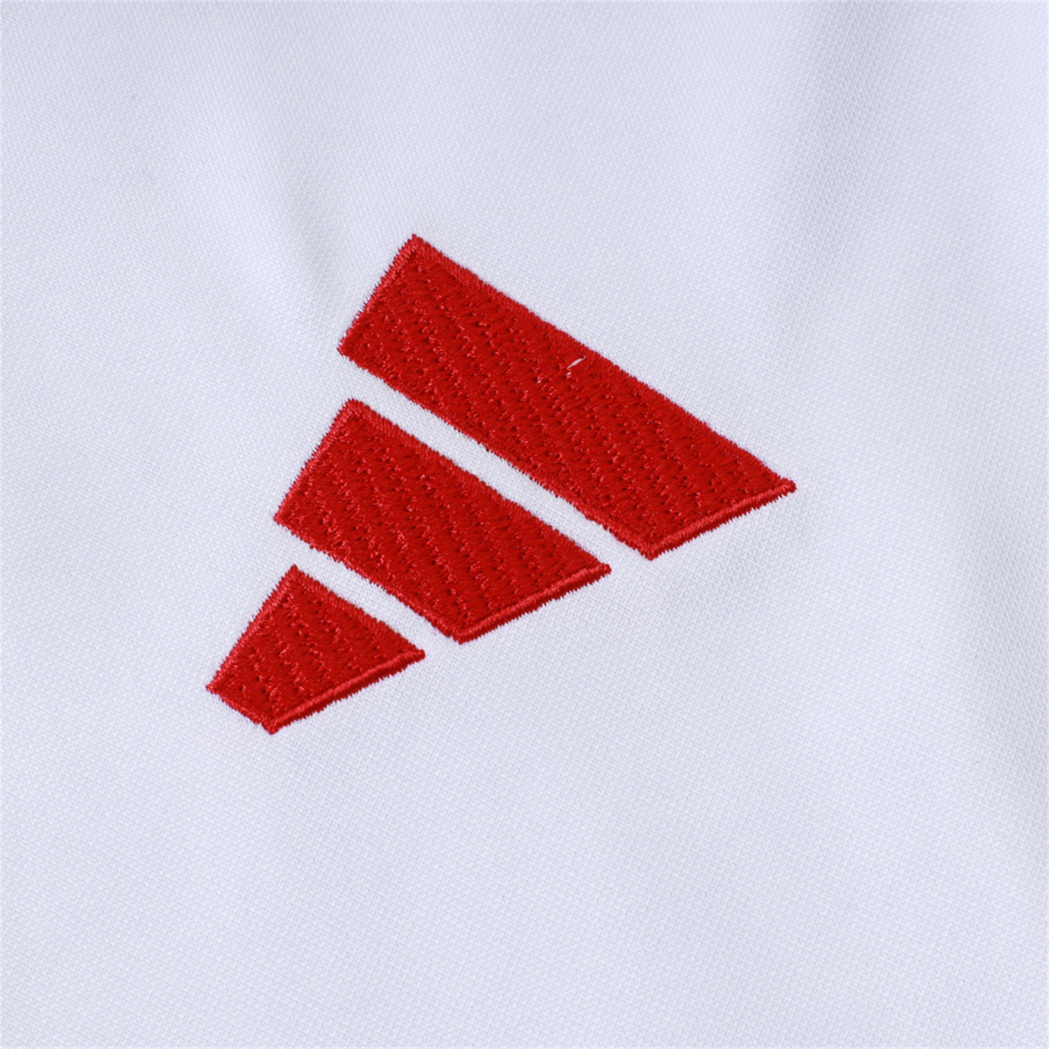 TKH-turbokithub-Colombia 2026 Long Sleeve Training Set - White Top & Black Pants