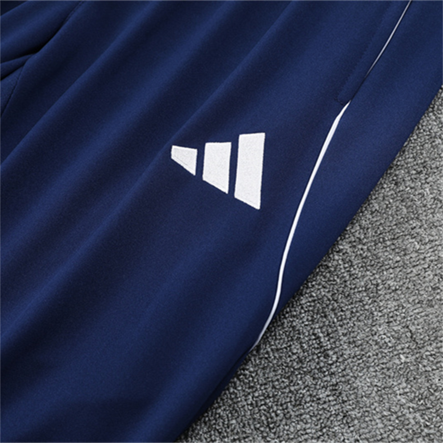 TKH-turbokithub-Arsenal 25-26 Long Sleeves Training Set - Colorful Camouflage Top & Royal Blue Pants