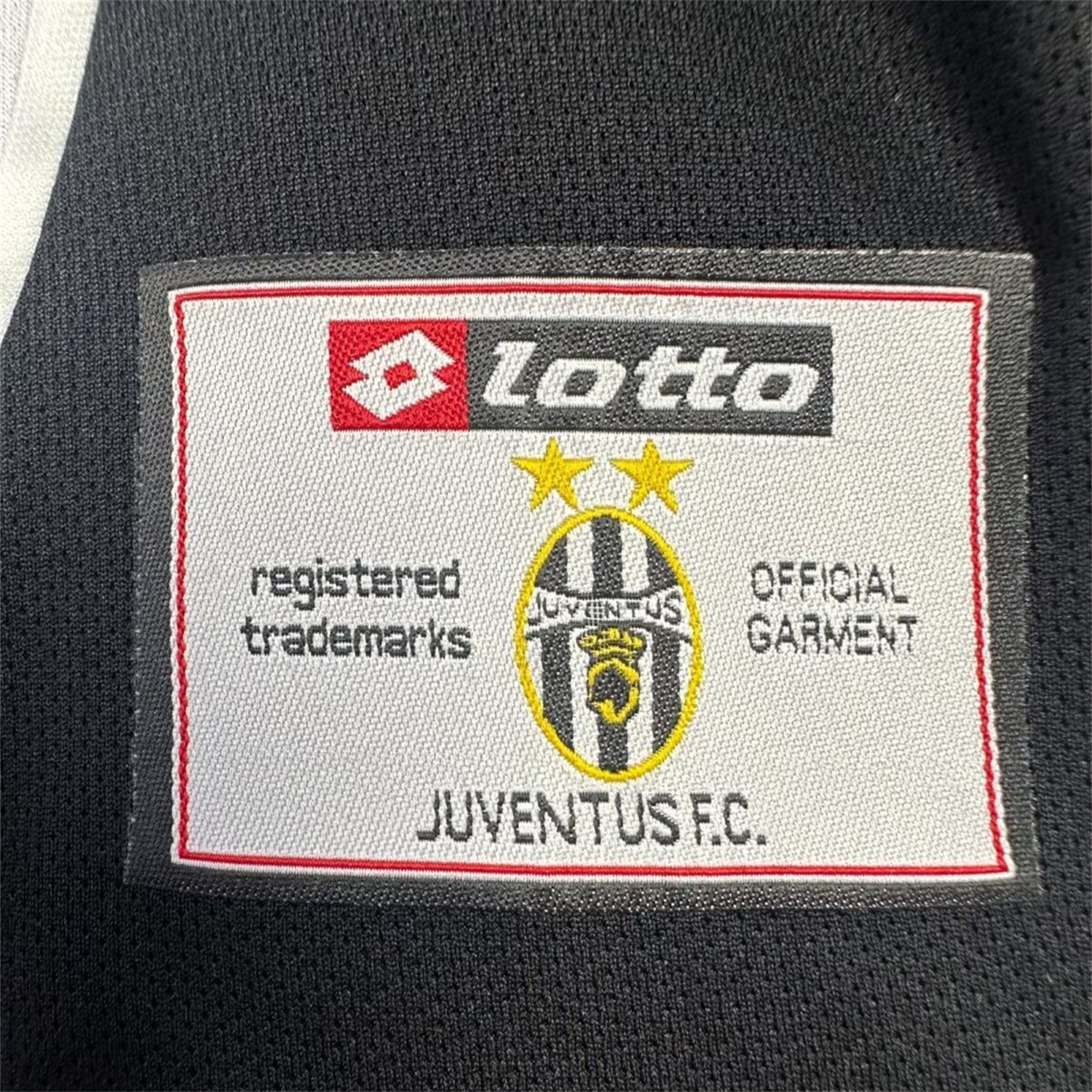 TKH-turbokithub-Retro Juventus 2002-03 European Home Long Sleeves Jersey